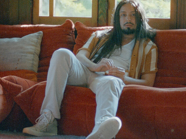 Louie Rubio Lands Softly With Indie-Folk Gem “Free Fall”