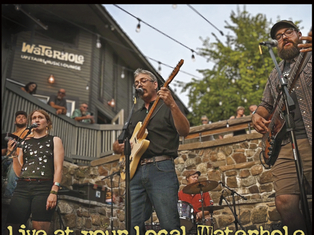 The Sven Curth (huge) Trio Proves Less Is More on “Live at Your Local Waterhole”